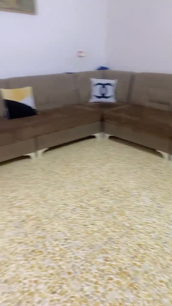 السلام عليكم عندي غراض للبيع
ميز وكراسي ٨٠
غرفه نوم ٢٥٠
ميز بلول صغير ٣٠
تخت طفل  لحد العشر سنوات ٥٠
ديوان قهوائي ٣٠٠
ديوان اخضر ١٠٠
للاستفسار على هذا الرقم
***********
