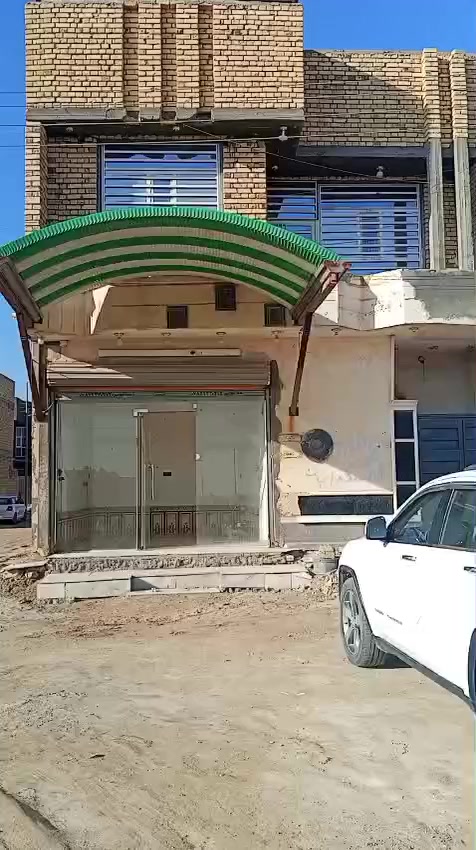 محل للايجار 200 الف
عنوان الموحيه خلف دار المسنين 
***********
