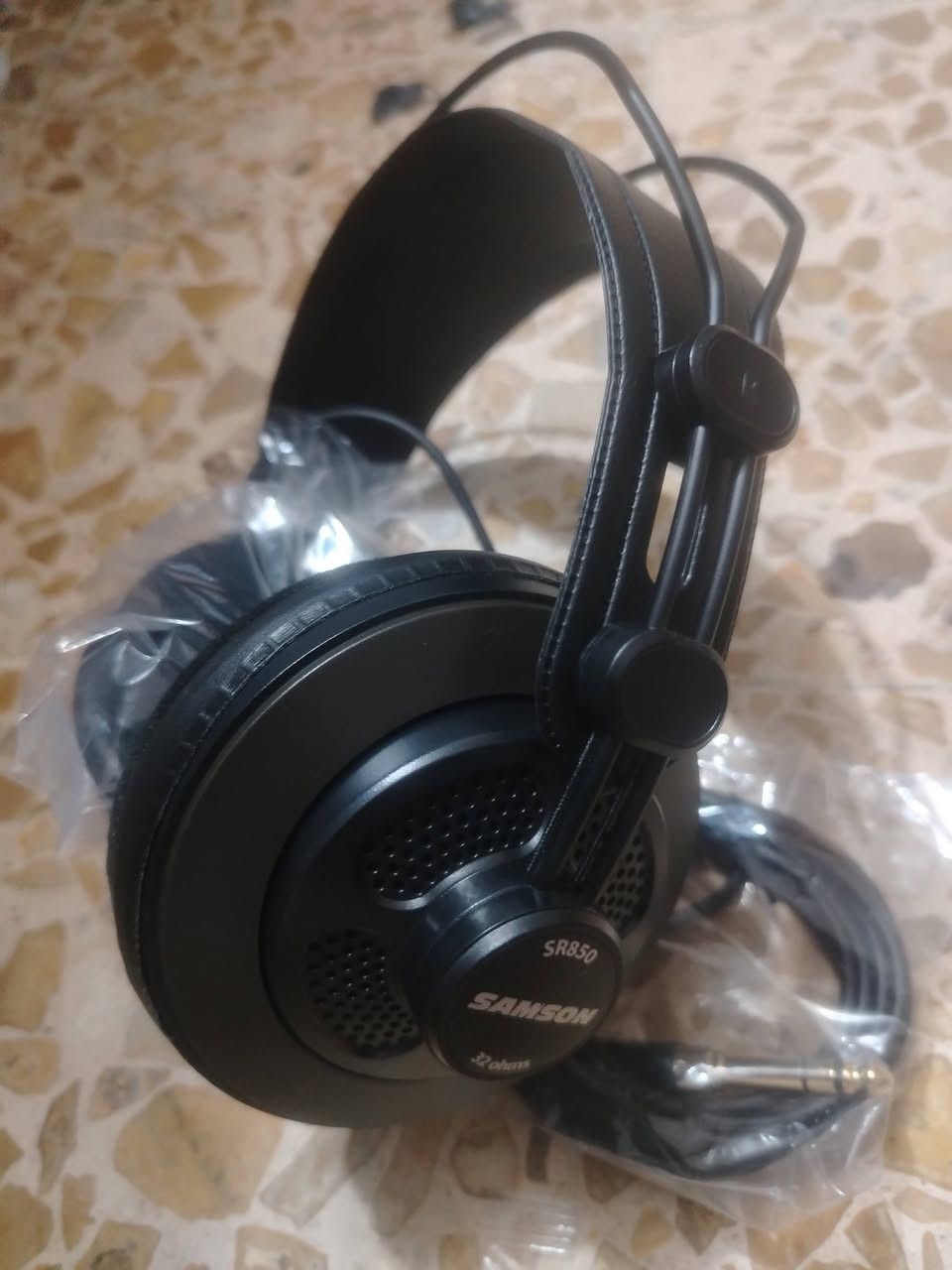 سلام عليكم سماعه محيطيه سامسونج التفيده يخلي سعره وبل عافيه جديده


**إذا كنت صاحب هذا الإعلان وتريد حذفه لأي سبب، رجاءا أرسل رسالة إلى الدعم الفني**