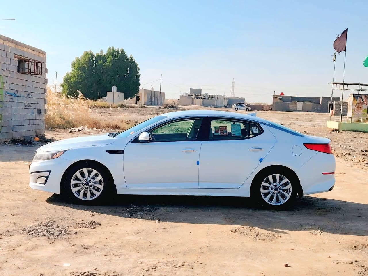 سلام عليكم للبيع كيا اوبتيما 2015 وارد امريكي حادثها بنيد وجاملغ وباب فوول مواصفات 1/1 عده الفتحه المواصفات اشاير بل مري كشن كهربائي شاشه كبيراه بصمه تحكم تبريد خلفي وبعد بيها مواصفات السياره جديده وجاهزه للاخير مكان السياره الناصريه والسعر 120 وبيها مجال للشراي اي استفسار ***********
