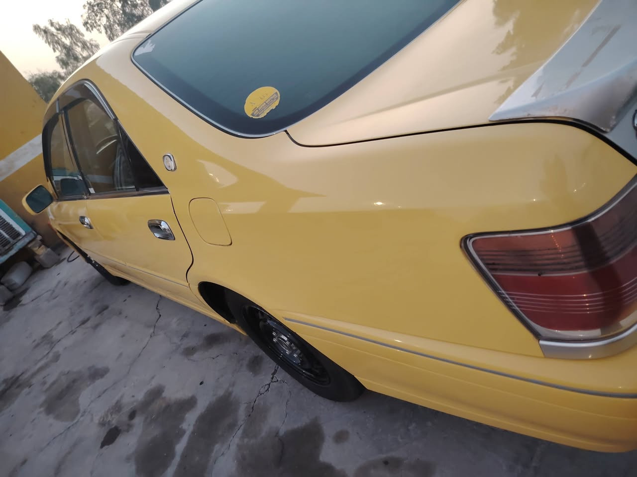 سلام عليكم
ملكه 2001 شاصي 71

عدله كفاله من لكص والعيب شرعي

بعدهي لا گمرك ولا رقم مكينه 2500 فيشتين وبطل. 

سعر 65 وبيه مجال

*********** عنوان ديوانيه
