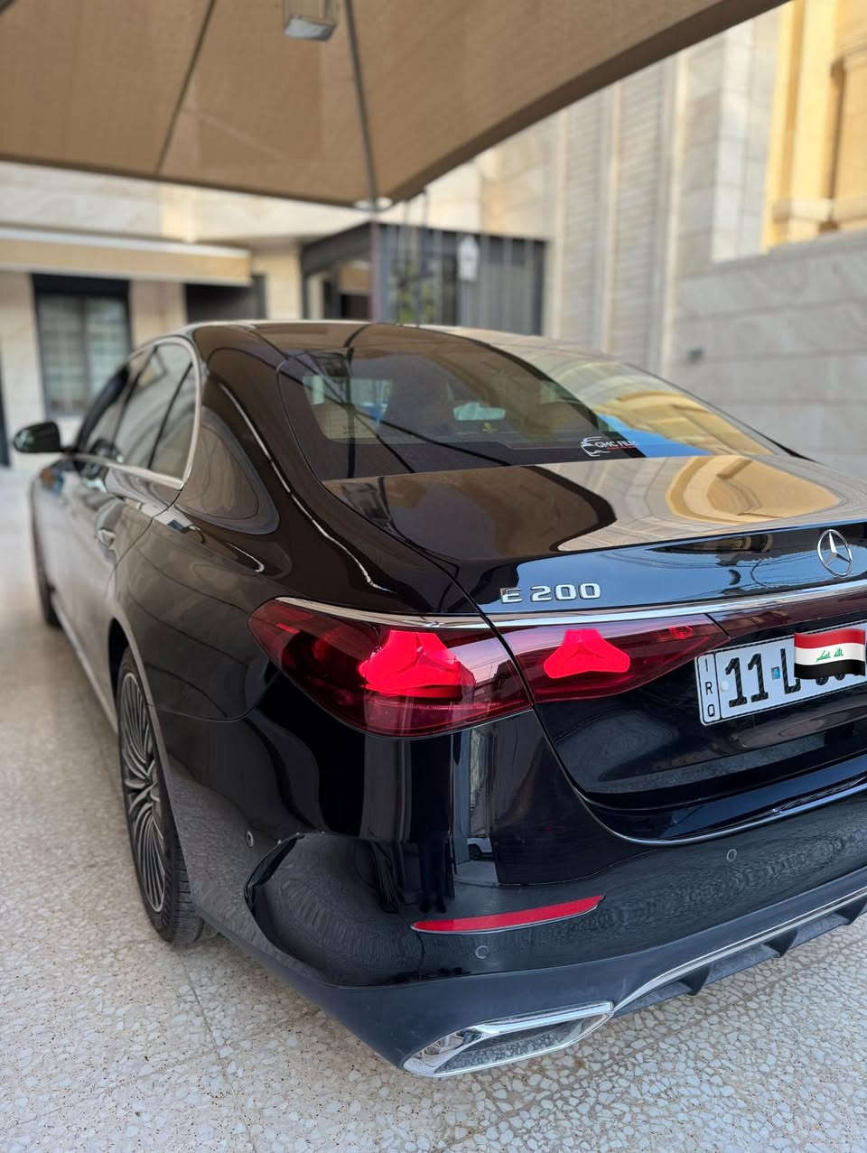 مارسيدس E200 2025 وكاله MEC  رقم بغداد رقم مميز 
ماشية 5000 كيلو متر 
ضمان الوكاله +صيانه مجانيه كل 10 الف كيلو 
سياره فول مواصفات وعليه كت amg بلادي من الشركه
 وتغليف ppf يم GMC FILM
مكان السياره بغداد اليرموك
السعر 110,000,000 مليون دينار 
للتواصل ***********
