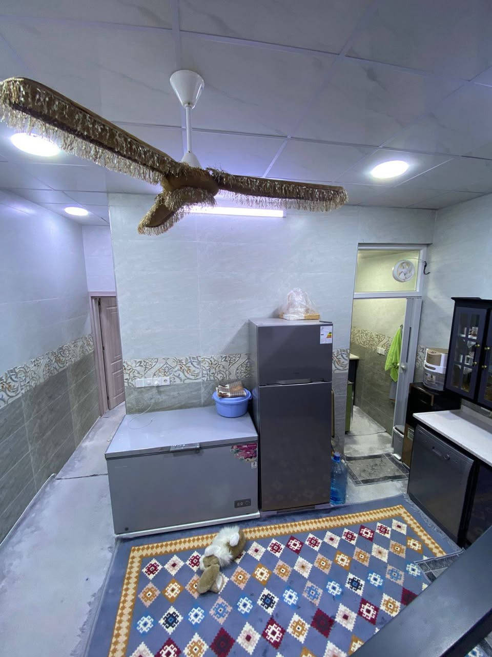 أعلان 538
يوجد لدينا دار للبيع طابو بأسم شخص واحد 
المساحة 100متر طابقين ونص
ملاحظه +طاقه شمسيه 16انبير
الموقع حي العسكري قرب ماركة النور 
#السعر110مع المجال 
الاستفسار 
***********
او مراجعه مكتبنا  موقع حي عسكري خلف موقف الكوسترات مقابيل ماركت عامر خليل 
و مجاور مدرسه الجواهري
