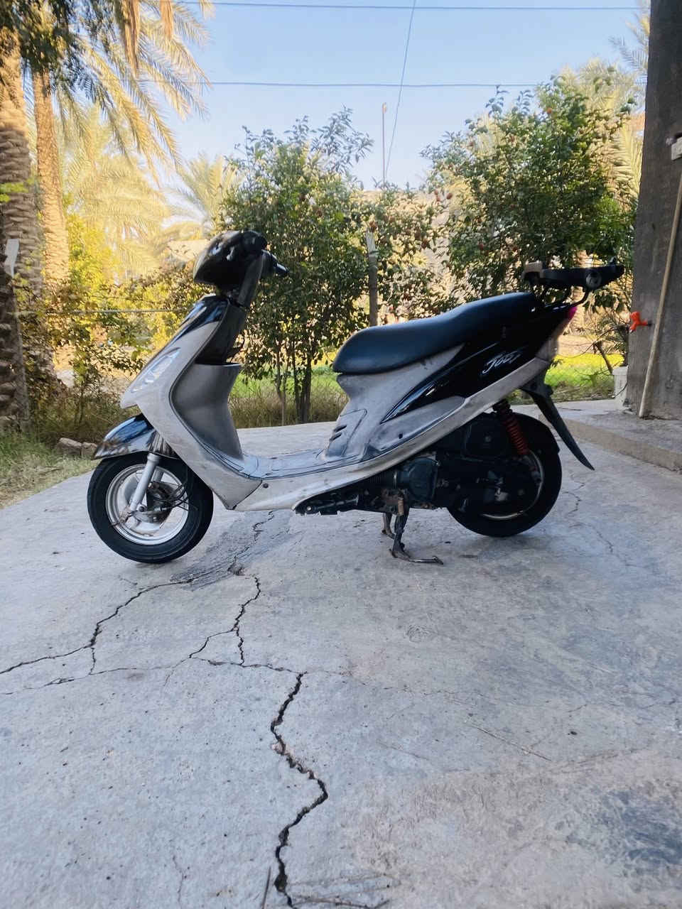 السلام عليكم
ماكس منغولي الدراجه نضيفه كلش ماناقصه برغي شلعه فول دراجه بلاديه ماصارله هواي من نازله رمبه كله شغال لايت وسكنات ودشبول كلشي بيه بلادي نقصه بس واقيه مال صالنصه السعر٦٠٠ وبيه مجال بسيط مكاني حله ناحيه النيل رقمي***********
