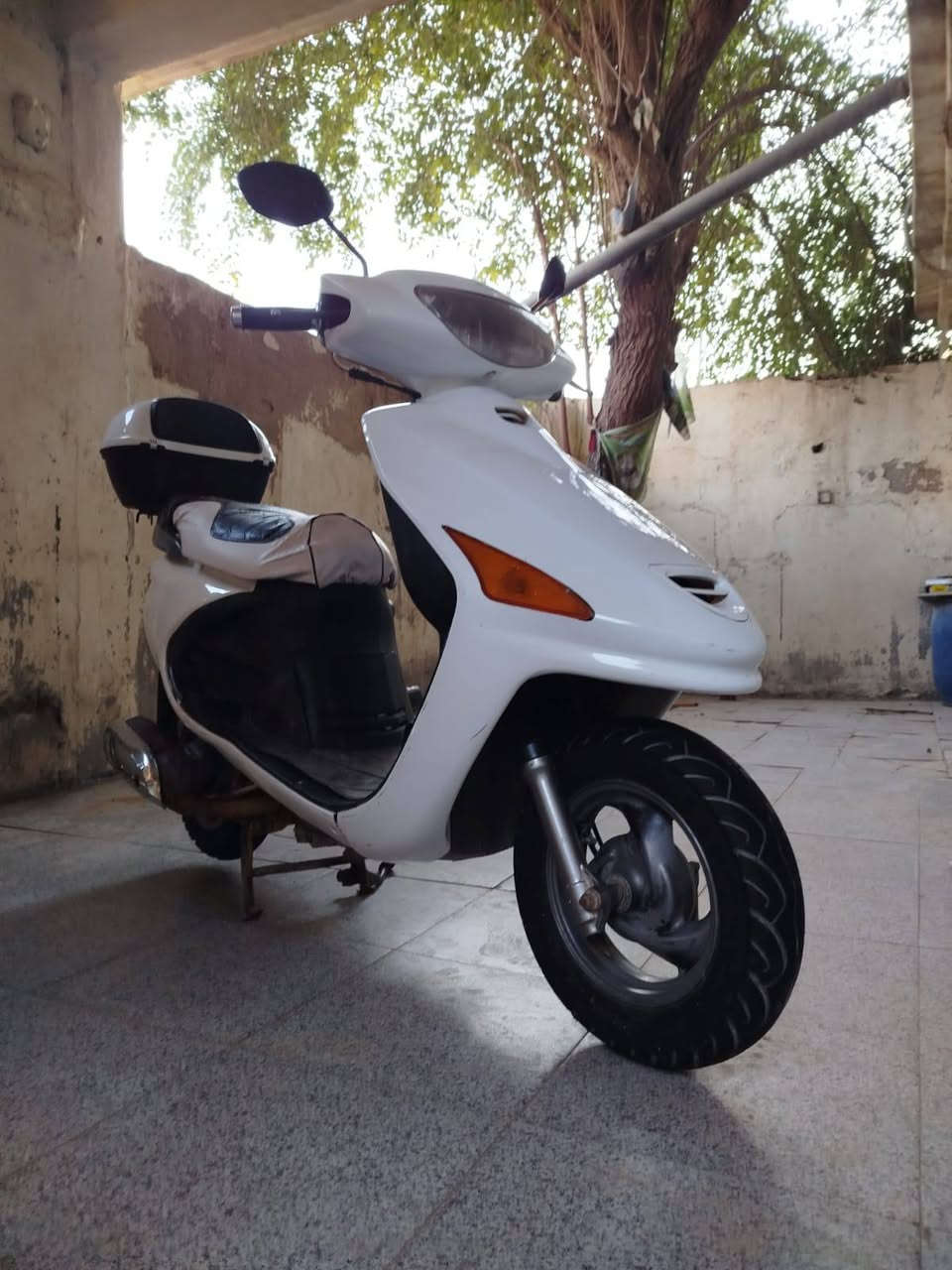 دراجة فراشة للبيع مامفتوحة مكينة ناعمة سلف هندر شغل كهربائيات شغالة شلعة قوية ووياها جنطة السعر 450وبيها مجال 
وهذا رقمي ***********
