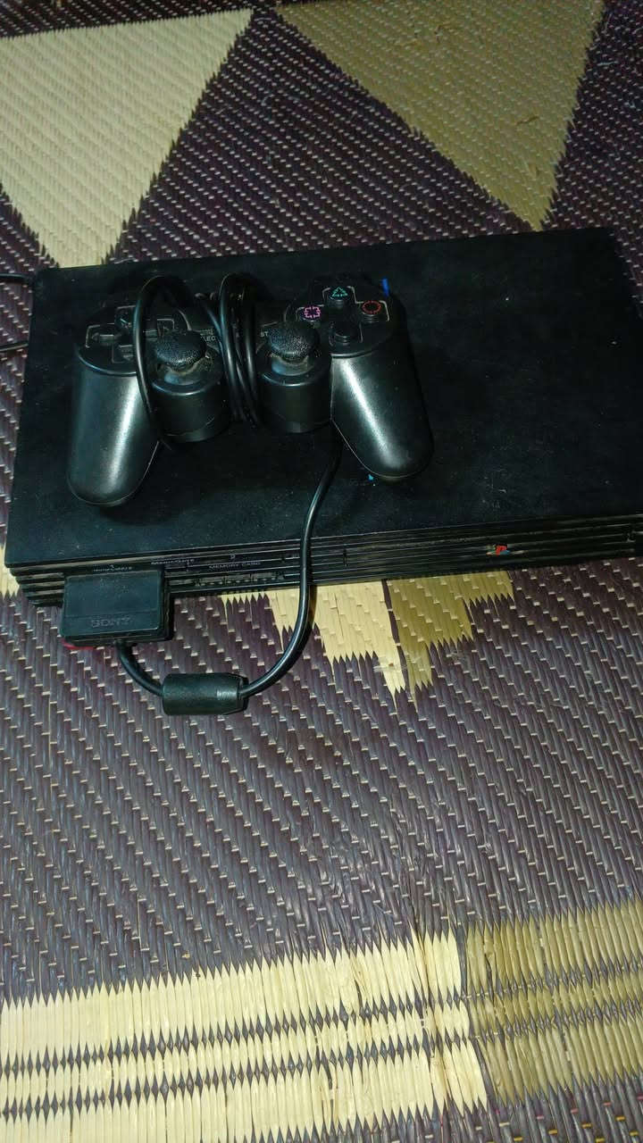 السلام عليكم سوني للبيع نضيف  السعر قفل 40 

***********
