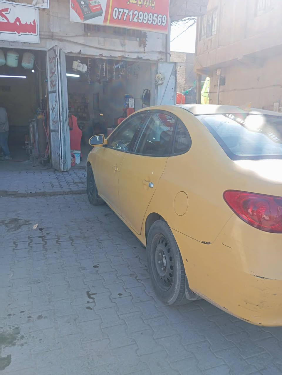 اسلام عليكم الانتره 2010  تحويل مباشر مكينه 2000   السياره خير من الله  تجي وتشوف عينك رقم بغداد 
مكانهه حي اور للتواصل هاذه رقمي *********** السعر 100$
