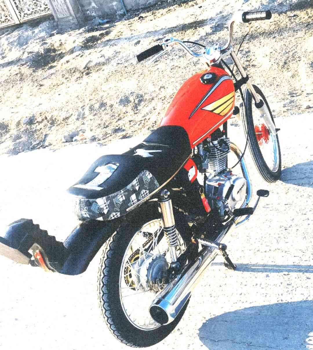 السلام عليكم
اربع كير للبيع 
مكينه انتنس مفتوحه ولفات 
*********** وااتساب ومتواجد خاص
