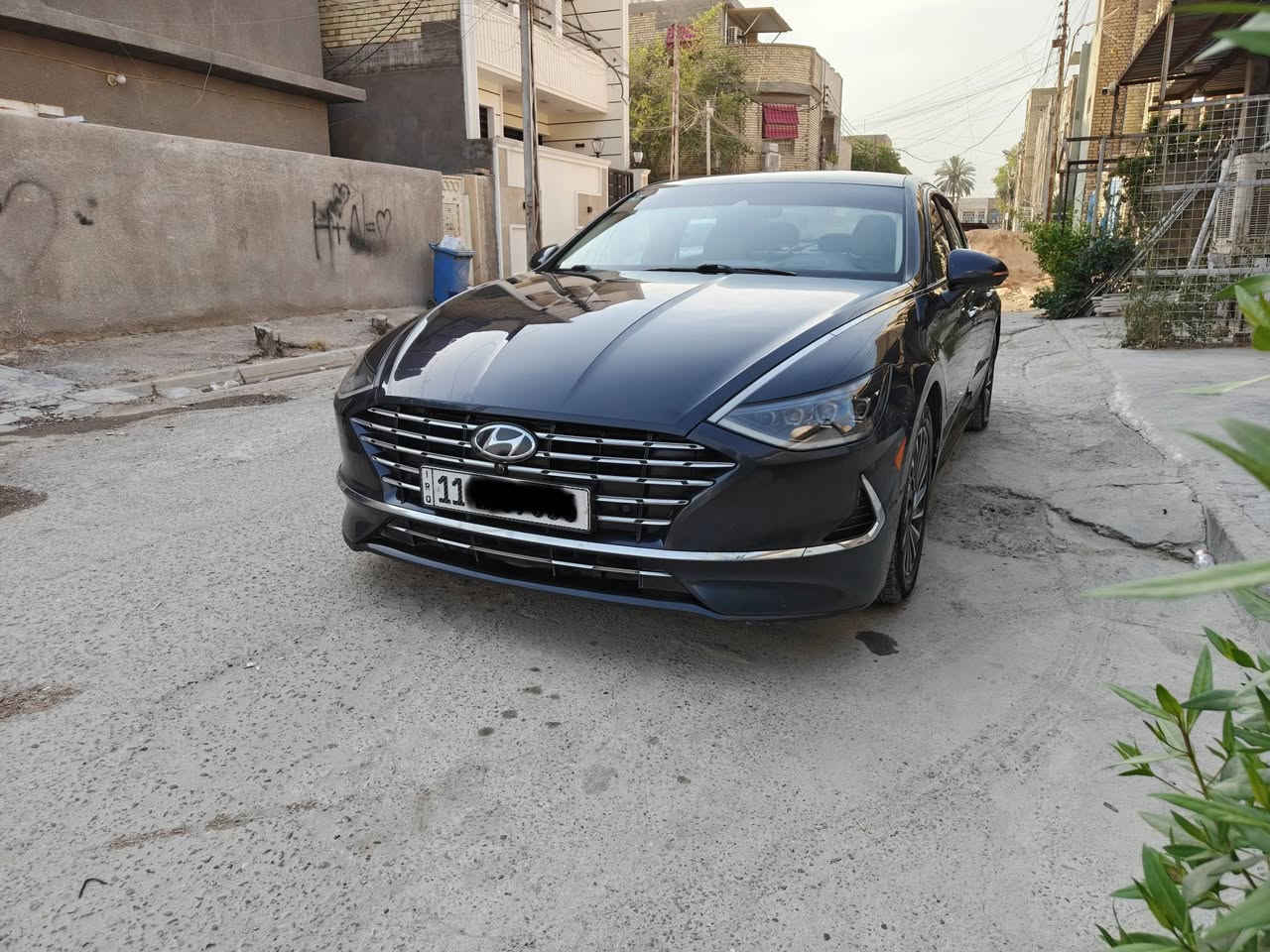 تحيه طيبه 
سوناتا امريكي 2022
رقم بغداد 
السياره هايبرد ومميزه جدا  تجي سقف الياف طاقه شمسيه 
يعني تشحن عن طريق الطاقه الشمسيه وعن طريق المحرك  
اللون نيلي غامق 
المواصفات ...
- داتا شو 
- قابليه التحرك عن طريق الريموت 
- بصمات عدد ثنين اضافه الى كارت تشغيل 
- كشنات جلد وتدفئه وتبريد  وميموري خزن الجلوس وثنينهن كهرباء 
- لايت 4 عدسات زينون بلادي ديناميكي 
- سستم صوت بوس جدا نقي وعالي 
- شفتات تبترونك 
- شاشه كبيره مدعومه بكامرات محيطيه مع امكانيه الركن الذاتي 
- حساسات امامي خلفي محيطي مع كافه انواع الرادارات والنقط العمياء 
وباقي المواصفات الستاندر 
الضرر جانبي بسيط جدا ابواب 2 فقط الحوض والمقدمه مكفوله من جميع النواحي 
ايرباك دشبول وستيرن سليم 
السعر 16.500$ 
للاتصال ***********
