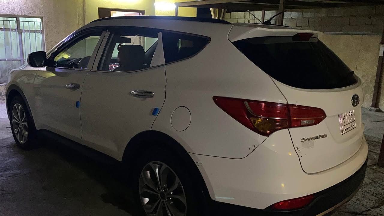 سنتافي خليجي 2013
مكفوله كفاله عامه ما عدا بارد صغير موضح بالسونار
موصفاتها 
فول ماعدا البصمة  
محرك 2400 دوش
7 راكب 
تبريد 3 قطع 
سقف بانوراما 
كشن كهرباء 
تحكم ستيرن
شاشة مع كامره خلفية 
نظام تقليل صرف وقود ECO
السعر ب 165 وبيه مجال السيارة باسمي 
للتواصل *********** البصرة, العراق
