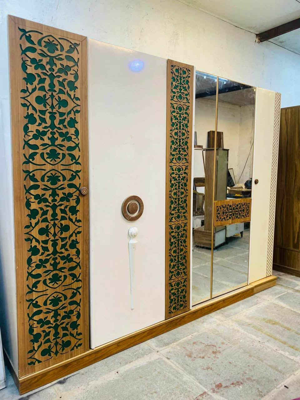 غرفة تركيا مستخدم نضيف 
 ✔️تتكون من 10 قطع موديل حلو 
💰 السعر بسس  750قففل 
🚚 شد ونقل داخل بغداد مجانا
📦 توصيل لجميع المحافظات (كروة)


**إذا كنت صاحب هذا الإعلان وتريد حذفه لأي سبب، رجاءا أرسل رسالة إلى الدعم الفني**