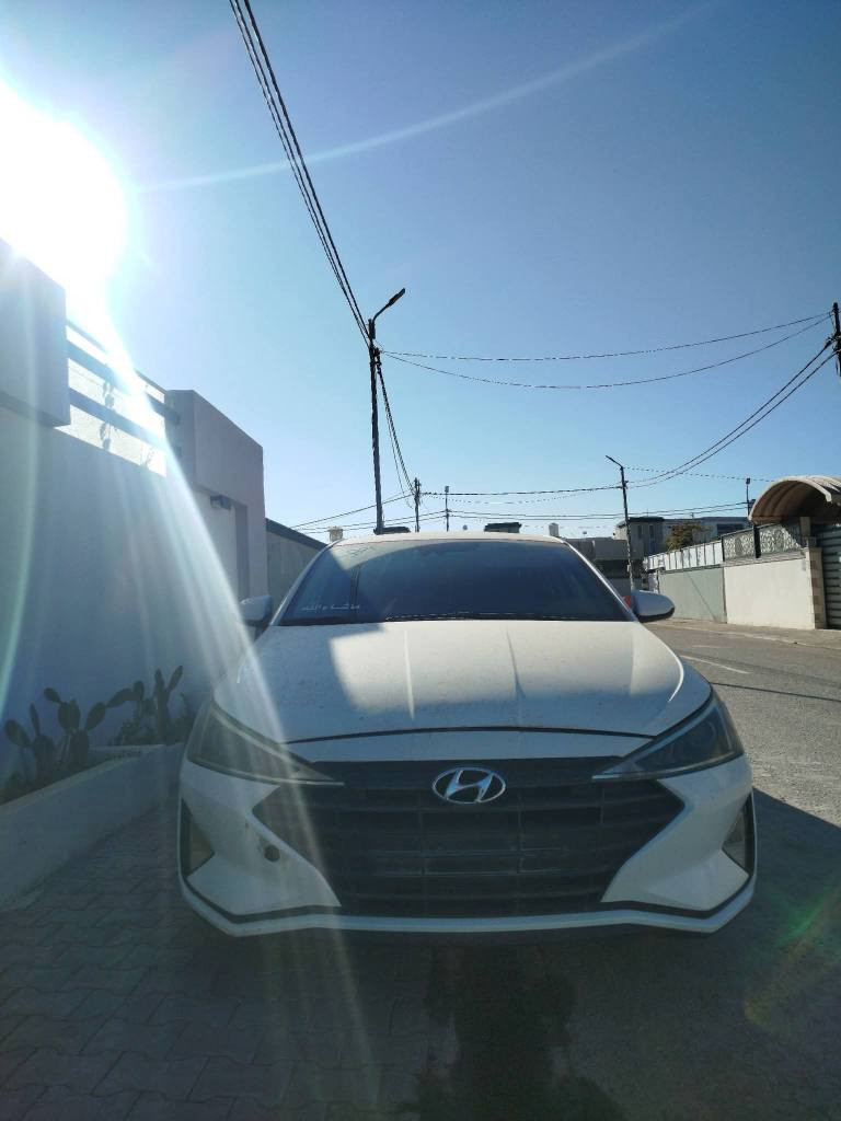 السلام عليكم ألنترا 2020 وأرد أمريكي 
حادثها فقط بنيد بدون دواخل كير مكينه كله سليم
مواصفات ~ مثبت سرعة/ ثلاث انظمة قيادة / كامرة خلفيه / تحديد مسار / حساس تصادم/ ونظام APS
السعر (133$) وبيها مجال ... للاستفسار ( *********** )
مكاني النجف النجف, العراق
