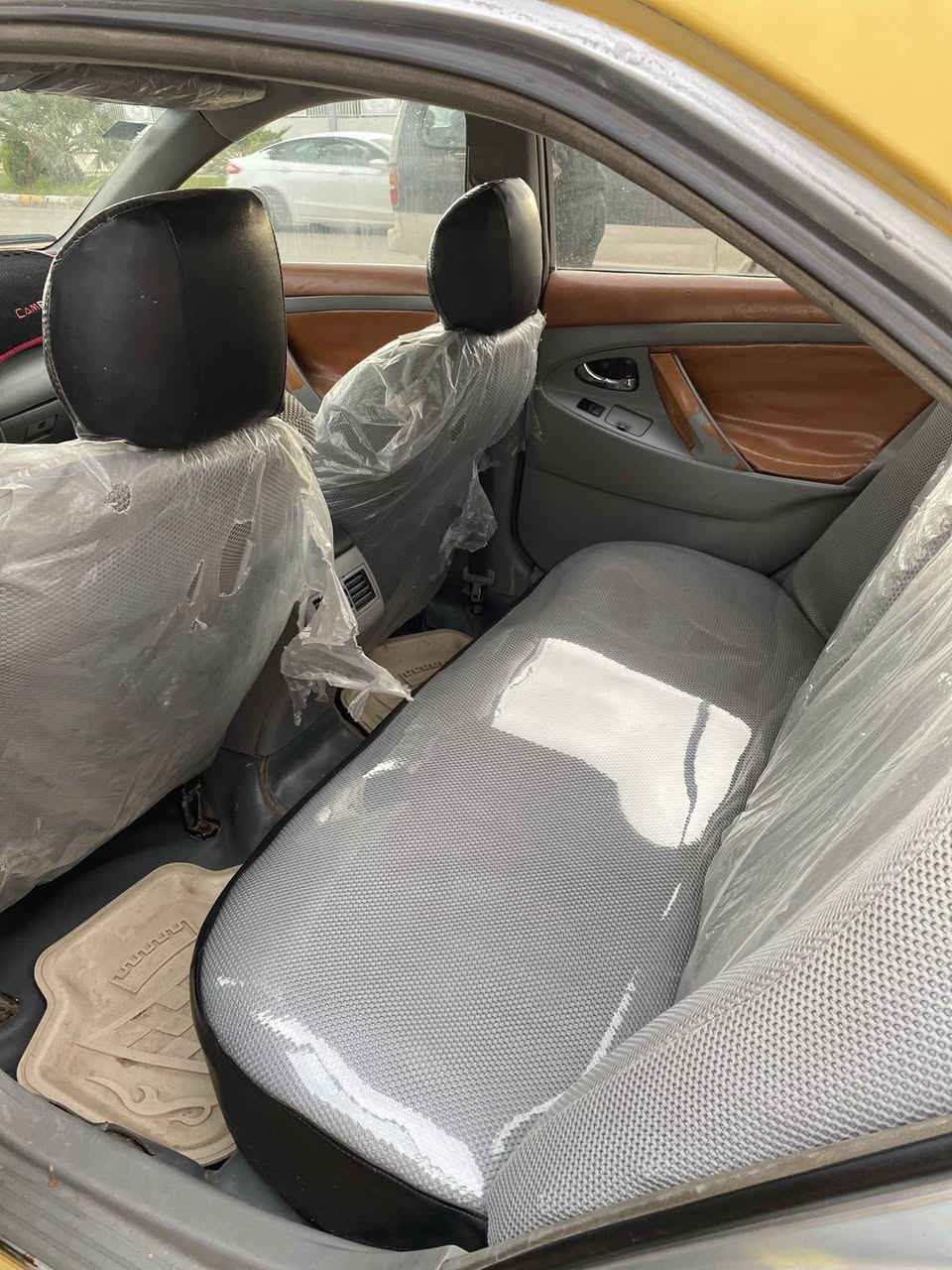 بسم الله
السلام عليكم كامري للبيع موديل 2008 رقم أنبار انكليزي تحويل مباشر كير محرك كفاله تدفئه تبريد شغال لونها الابلادي سلفر مصبوغه عام تغير لون ضربتها بالصندوك شاصي كفاله السعر 73 وبيها مجال الاستفسار الاتصال على ***********
