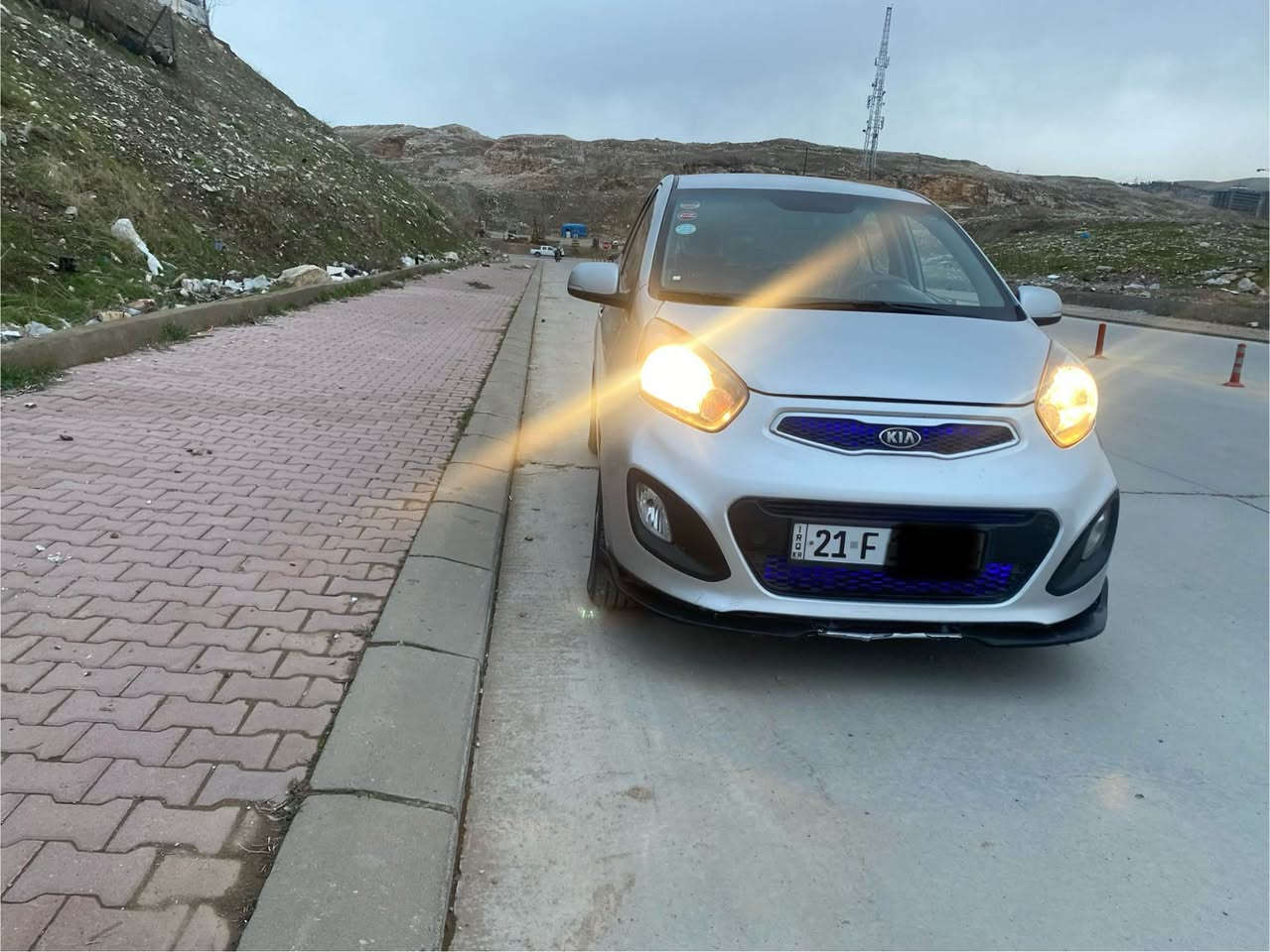 پيكانتو ٢٠١٣  سةنةوي تازة كيرو مةكينة بةشةرت دوو بارجةو بةلةيةك بوياخة ليدراوي نية مةسرةفي. نية ٠*********** السليمانية, العراق
