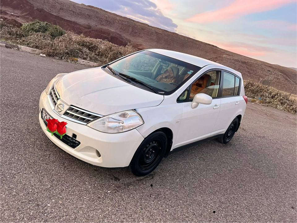 نیسان تیدا
٢٠٠٨
تۆماتیک
مەکینە گەورە
١ پاچەو پەڵەییەک بۆیاخە بێ دەعم
سەنەوی تا ٢٠٣٠ تازەییە
سەیارەکی جایزە
گێر
 مەکینە
هەمووشتی بەشەرت
شوێن کۆییە
٨٦ گەڵاو مەجالەکی برایانە 
*********** رانية, السليمانية
