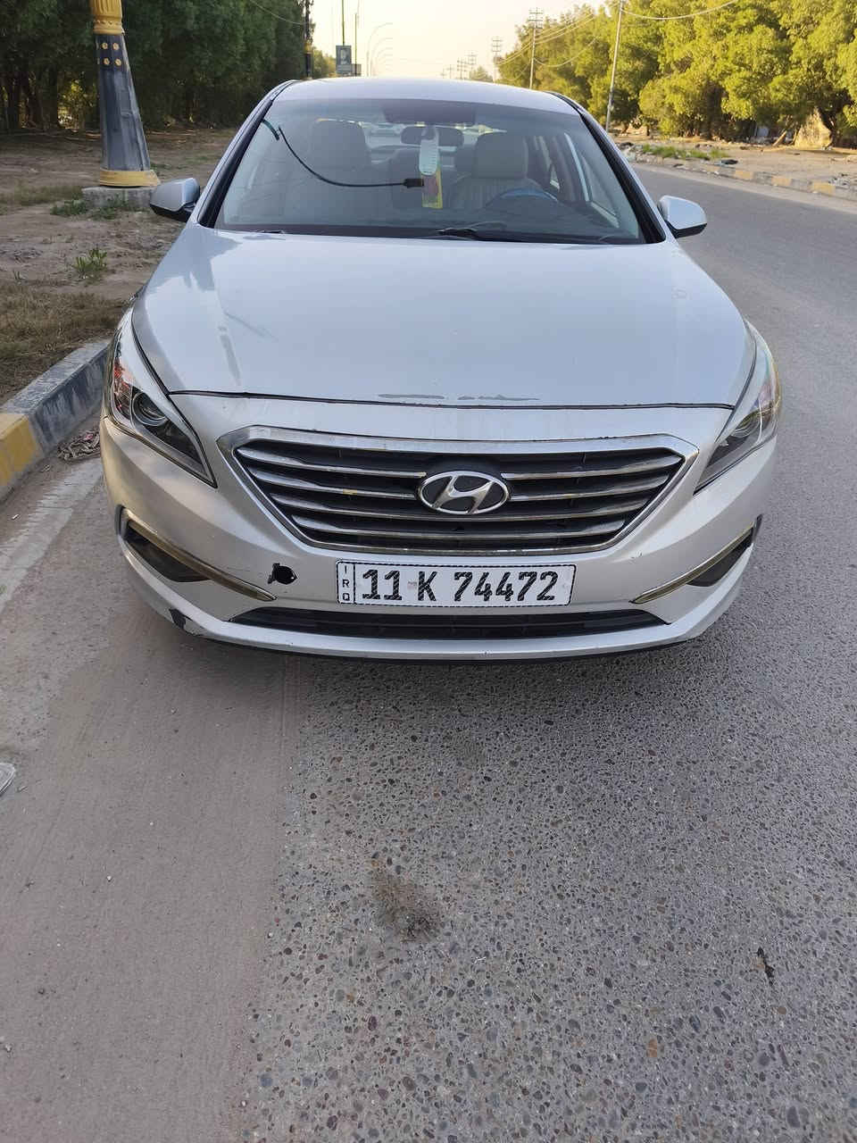 السلام عليكم سوناتا للبيع مديل 2015 
أمريكي محرك 2,400 GDI
بيها بنيد مبدل وجاملق الأيمن مصبوغ
وجان بيه گازكيت وسوينا السونار موجود بالصور 
سنويه جديده هزه جديده لل 28 دبلات صدر كله جديد السياره مرتبه وحلوه
السعر ( 112 ) وبيها جمال غليل
موقع السياره كربلاء 
رقم التلفون ***********
