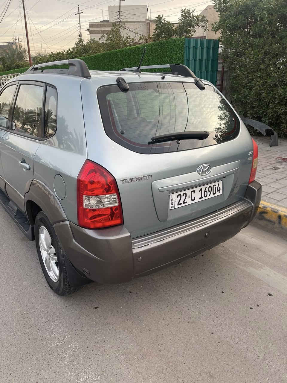 توسان 2009 خليجي بيه جاملغ مبدل بلادي بيه منظومه غاز السياره بصمه شاشه  تخم تاير جديد صدر جديد السياره جاهزه اي نقص مابيه السعر 98$ تحويل وكاله سنويه وهزه جديده (ملاحظه السياره بنيد وقماره بيهن جراد مرشوشات كلير والسونار راح انشره قبل لا ارش البنيد والقماره عنوان بغداد ألشعب هاتف *********** مكلف بنشر الاتصال على هذا الرقم
