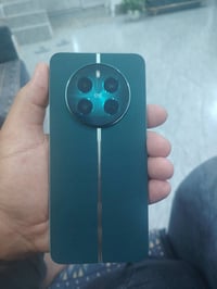 جهاز ريلمي 12للبيع مابي اي عيب فقط هاي الكسر بشاشه جهاز نضيف مبدل شاشه...