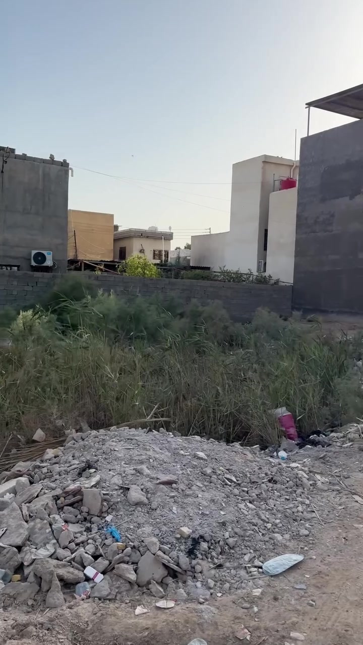 قطعتين للبيع طابو زراعي
المساحة للقطعة الواحدة

 200متر الواجهة 10 والنزال20 

العنوان 📍الصالحية مقابل مدرسة الريف الزاهر 

مسافة 200 متر عن شارع الصالحية العام

للاستفسار الاتصال + واتساب 

***********
