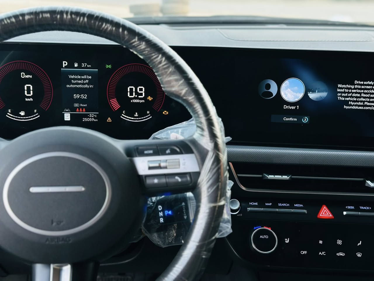 السلام عليكم للبيع سوناته موديل 2025  حادثه جدأ  بدون ايرباك بسيط ربع من البنيد صبغ بدون فتح بدون تبديل بدون ايرباك بدون دواخل  مواصفات داخل عسلي شاشه متصل كار بلي رادارت امامي وجانبي.  هيترات بل كشنات كير تعليك ماوس   مكينه 2500 تنفس طبيعي. ماشيه 20  سياره صفاح موس جديده حيل وبسمنه ترقيم جميع المافضات ترهم بيع وترهم مراوس  الشراي يتصل *********** مكان بابل ترهم مراوس
