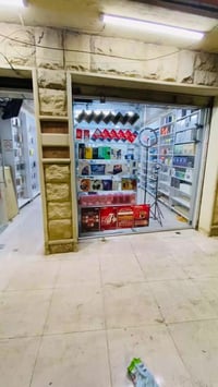 محل كامل مكتمل للبيع سبب عدم التفريغ   07710715428 واتس