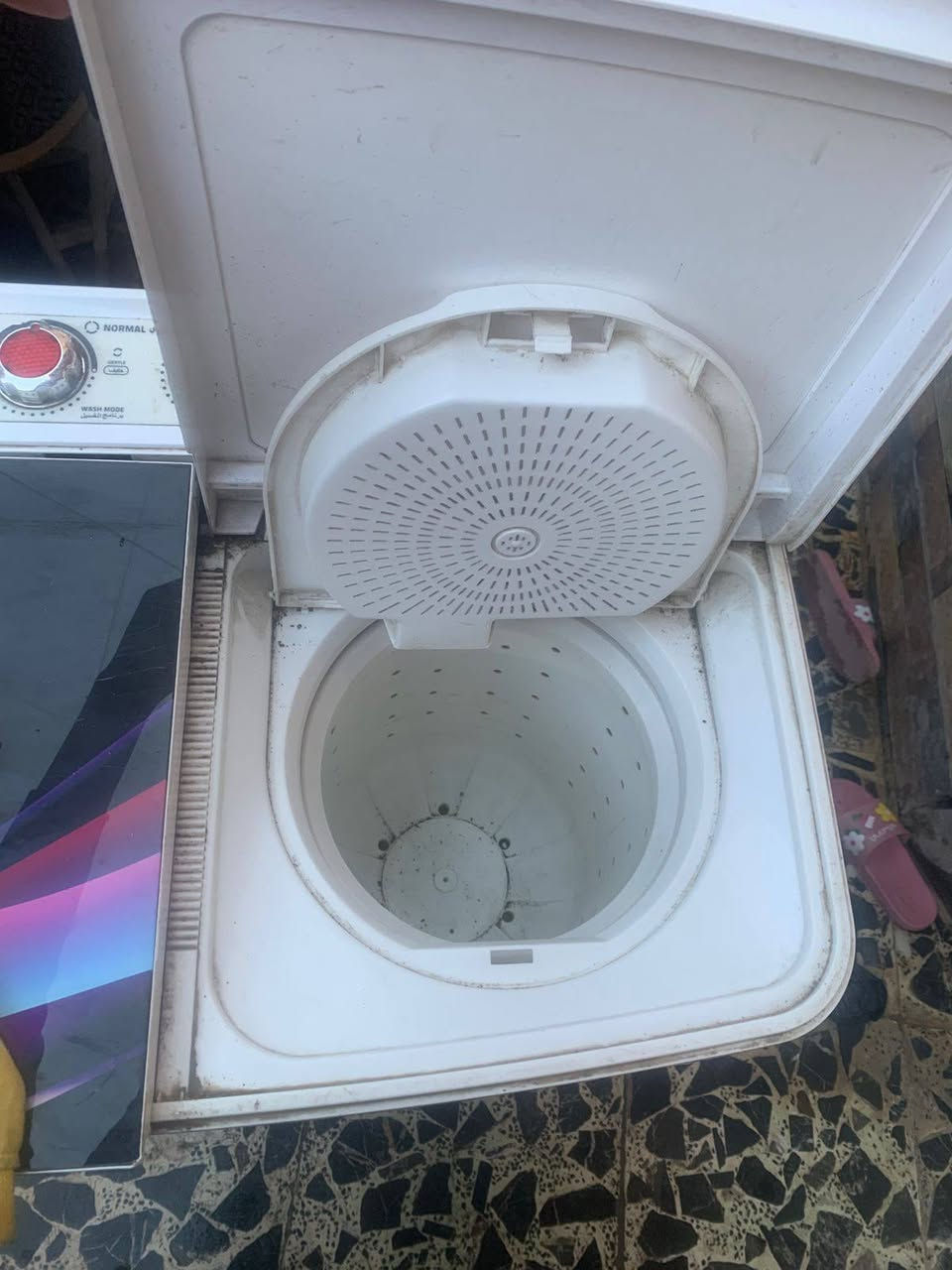 غسالة للبيع نظيفة مابيها اي عطل
مكاني العبيدي سعرها 80
***********
