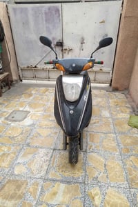 دراجه بريز نضيفه وحلوه مكينه مفتوحه ابدل كور السعر 350 مكاني الشعب رقم...