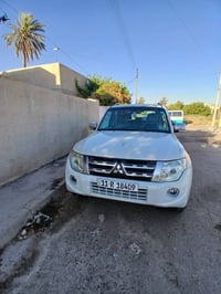 من رخصت مدير الكروب  سياره باجيرو حبتور مفوله موديل 2014 مكفوله كفاله ...