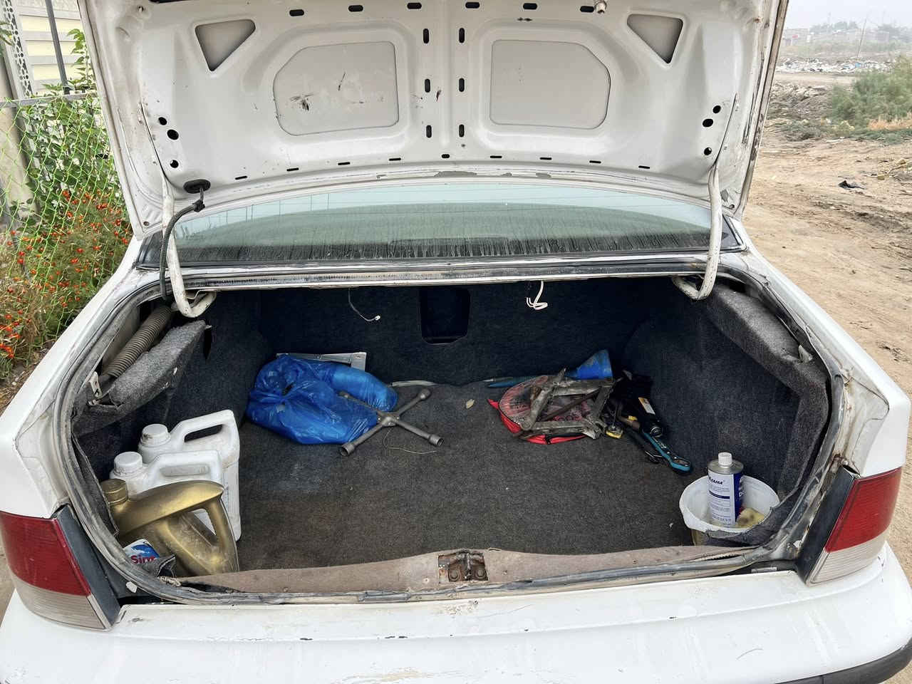 مكان السياره الناصرية مركز
مكفوله من والاصوليات 
***********
السعر 35 بيها مجال بسيط
