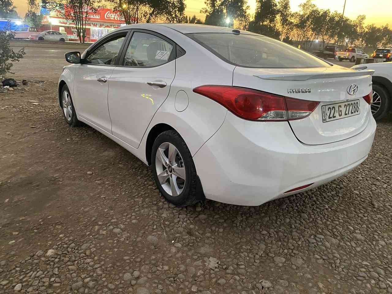 الانترا 12
محرك 1800
ماشية 100رحقيقي 
رقم وسنوية جديد (رقم نكليزي ) اربيل 
سياره نضيفة وما متعوبة 
معروضة 112 وبية مجال
المكان واسط قضاء العزيزية 
الاتصال ‭0782 314 4105
