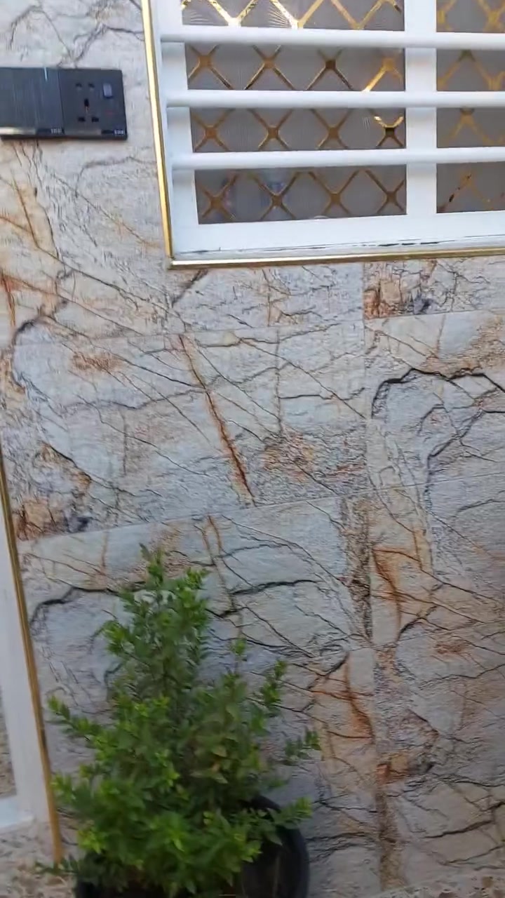السلام عليكم أحبتي الغالين أعرض لحضراتكم نص قطعه ٧٢ متر شرك طابقين وبيتونه مسلح بناء جديد قبل سنه مدينة الصدر قطاع ١٠ من جهة الفلاح قرب ترفك لايت الفلاح من بعد المطبعه بفرعين فرع مطعم الهمبركر للأستفسار 
***********
