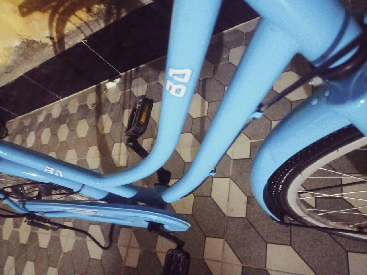 سلام عليكم ورحمه الله وبركاته باسكل للبيع جديد النضافة واضحة موديل 20 شهر 6 الباسكل كامل ملحقاة المكان بابل الحله لاستفسار ***********
