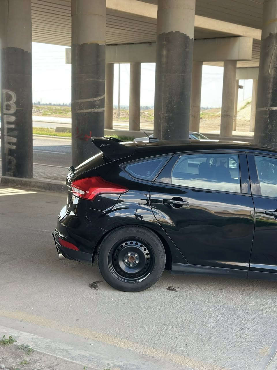 فورد فوکس 2018 مواسەفات SE
3 پارجە سبوخ بیناوگرتن بۆنیت جاملغ سایەق دەرگای سەکن دواوە   127 هەزار رۆشتوە
 مەکینە 20  بی تۆربۆ
دەعامی RS 
بالی RS
دفیوزەر  
شاشە 
تەحدید سورعە 
89$ مەجالی کەم 

1FADP3K21JL330989  
0772  701   55  56
0750  781   09 92

————————————————————————

فورد فوکس 2018  SE
بیها 3 قطعة بنيد جملغ سايق   باب سكن خلفي بدون دواخل  ماشية ١٢٧ الف 

مەکینە 20 بدون تیربو 
دعامي RS
جناح. RS 
دفيوز 
شاشة كبير 
تحديد سرعة 
سعرها 89$ ورقة بي مجال بسيط 

1FADP3K21JL330989
0772. 701  55  56
0750. 781. 09. 92
