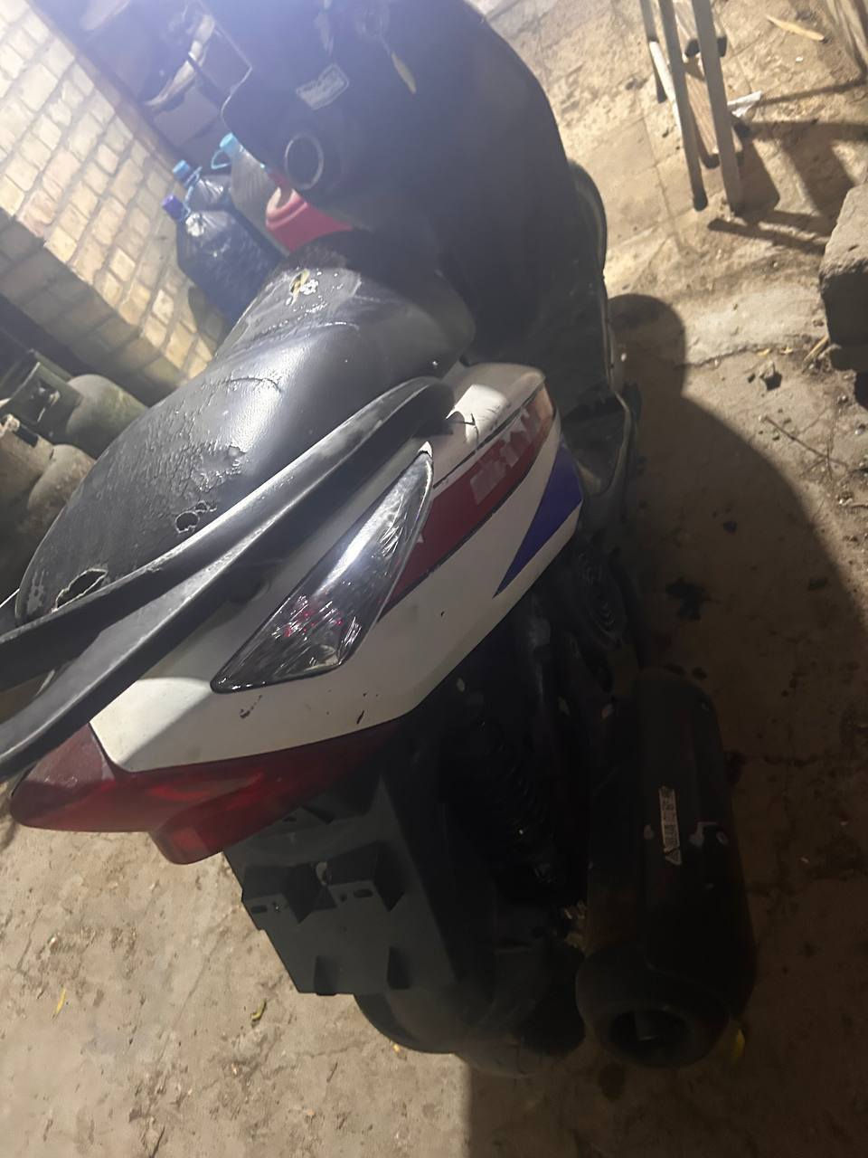 ثعلب للبيع شغاله
فقط يحتاج تبديل كفرات للدراجة او صبغ 
السعر 350 وبي مجال للطيبين 
مكاني بغداد شارع فلسطين 
للاستفسار عن الدراجة موجود بالخاص


**إذا كنت صاحب هذا الإعلان وتريد حذفه لأي سبب، رجاءا أرسل رسالة إلى الدعم الفني**