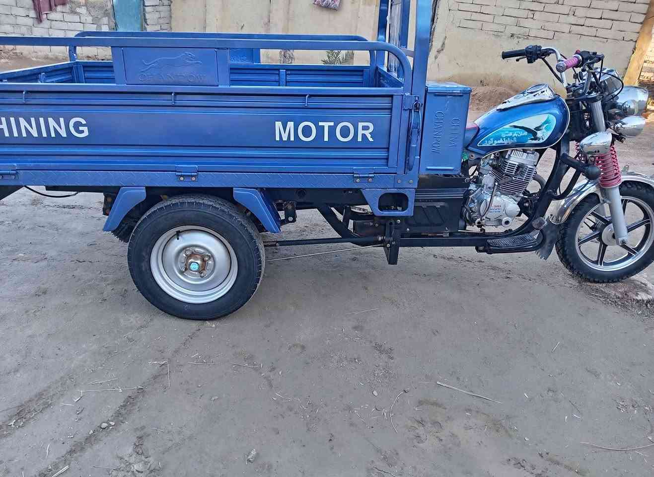 السلام عليكم ورحمة الله وبركاته مساء الخير اصولي أوراق باسمي موديل 23 الشراي يتفضل خاص او يتصل *********** تايرات ٣ جدد ستوته خير من الله ماناقصه اي شي
