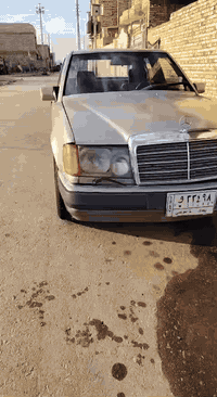 سلام عليكم سياره مارسدس دوب موديل 90سيار خير من الله سنوي 2029 الرقم بغداد بيه مشروع وطني  بيه تعمير بل جاملغ بيه مكينه 2500بطه كلشي شغل السعر 65 وبيه مجال الرقم *********** المكان ميسان حي الموضفين
