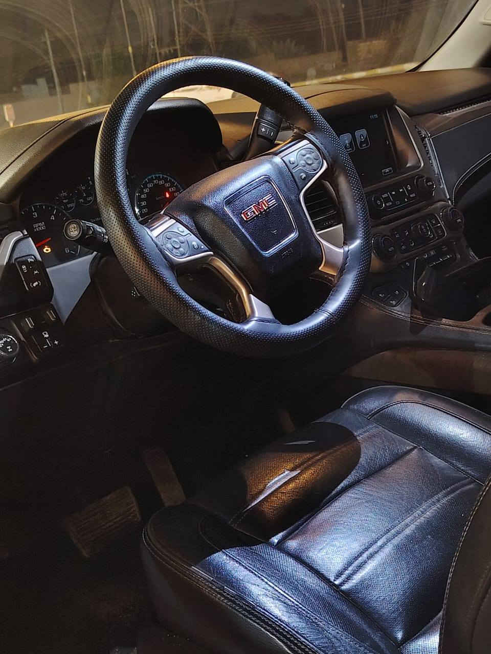 المركبة  :  جي ام سي يوكون دينالي2019 وارد أمريكي
الكفالة     : افقط قطعة صبغ وباقي ومكفولة من كل شيء وعلى الفحص 

المواصفات .. أدوات ادوااات 

1- جي ام سي يوكون DENALI موديل 2019 الون ابيض 

2- محرك 8 سلندر 6200

4- لايتات زينون عالي ناصي مع كشافات دعامية اصل 

5- مرايا جانبية نيكل كهربائية شفط

6- اشارات داخل المرايا الجانبية مع حساسات الاجتياز

7- يدات الابواب نيكل اصل 

8- حساسات خلفية اصل 

9- قبق الجنطة كهربائي شفط مع فتح جامة كهرباء 

10- طقم ويل كب اصلي حجم  مع طقم تاير بحالة ممتازة 

11- غرفة السيارة جلد بيجي اصل وبحالة ممتازة جدا 

12- المقاعد الامامية تدفئة وتبريد كشنات 

13- مقاعد المقدمة تحكم فول كهرباء مع ذاكرة كشن للسائق 

14- المقاعد الوسطية طي كهربائي 

15- المقاعد الاخيرة فتح وغلق كهربائي متكامل 

16-سلايد روف قمارة 

17- شاشة دشبول كبيرة سلايد مع قاصة داخلية 

18- كشنات المقدمة تدفئة وتبريد كشن 

19- السيارة دفع رباعي فور ويل 

20- ستيرن كهربائي الحركة متكامل الايعازات

23- مصابيح الترحيب الجانبية في الدوسات واسفل المرايا الجانبية 

24- وباقي مواصفات الدينالي الغنية عن التعريف للعلم سياره جديده جدا....السعر ١٧٥ بيها مجال قليل ترهم مراوس بيع 
رقم ***********

ومن الله التوفيق...
