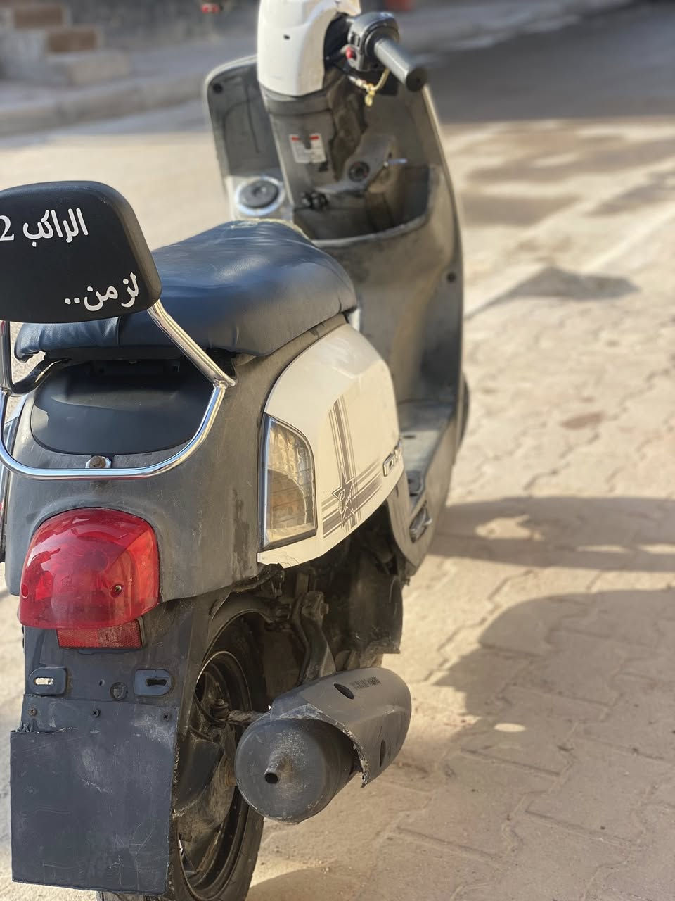 سلام عليكم بوليس نضيفه البيع كلشي شغل ما مفتوحه فحص مكانيّ حيانيه سعره 650 وبيه مجال رقمي ***********
