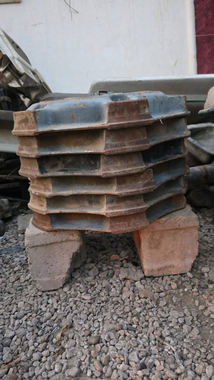 محركات البي حجم 35 
محركات البي حجم 33  
تك قمارة+ قمارة وربع 
كيرات+ 130+110
كردنات كرواتي مان افيكو اكتروس 
فرندكسنات مان 
چحش قمارة وربع 
براميغ 90 ألماني 
دركات كرواتي
***********
‏‪***********‬‏
العنوان الفلوجة البعلوان قرب مطعم كرم زرزور
