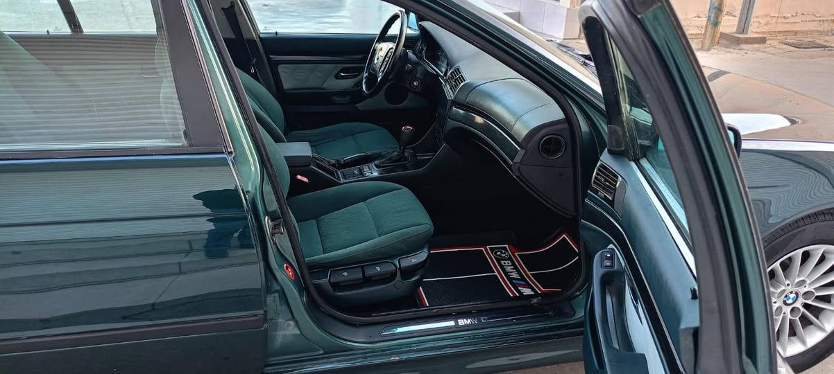 صقر موديل ٢٠٠٠ محرك ٥٢٥ صوبخ عام بدون حدث بس جمالي مكان كركوك جديد بدون نوقاص سنوي منتهي ١سنه شرط تحويل سعر ٩٠ورقه  شراي خابر صاحب سياره اني مكلف بنشر تعليقات ماجاوب خاص مجواب اتصل***********   ***********
