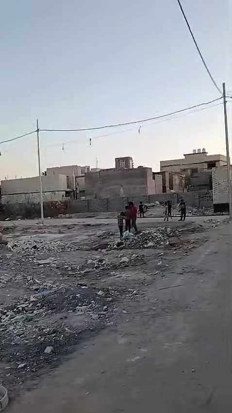 للبيع بيت مساحه ٥٠متر كربلاء البوبيات عامود ٧٥ ***********
