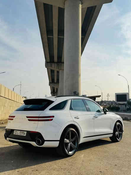 Genesis GV70 
23
2.5 T
ماشية 12 الف km
شاشة عدادات digital 3D
كامرات بالعدادات عند الاشارة يمينا ويسار
بانوراما
كشنات كهرباء امامية تبريد تدفئة 
كشن سائق مساج /ميموري
كشنات سايق وصدر وضع الركوب المريح
الوان محيطية
كشنات جلد مخمل لون ازرق غامق
بصمة اصبع خزن 
                                                               Awd
شحن وايرلس
جنطة كهرباء
بردات خلفية
ارضيات اصلية
غطاء بردة الصندوق موجوده
- [x] 4 كامرات محيطية.   
‎              رادارات امامي خلفي جانبي شغالات
ويل 21 + تايرات مشلان البلادية 
رقم بغداد جديد
حادث جانبي تبديل جاملغ بلاد ومصبوغ تعديل حافة باب السائق مع صبغ ربع الباب تقريبا .. صور الحادث مع الاعلان
تقرير carfix موجود
VIN: KMUMADTB4PU130723
السعر : 340 ورقة
للتواصل ***********
