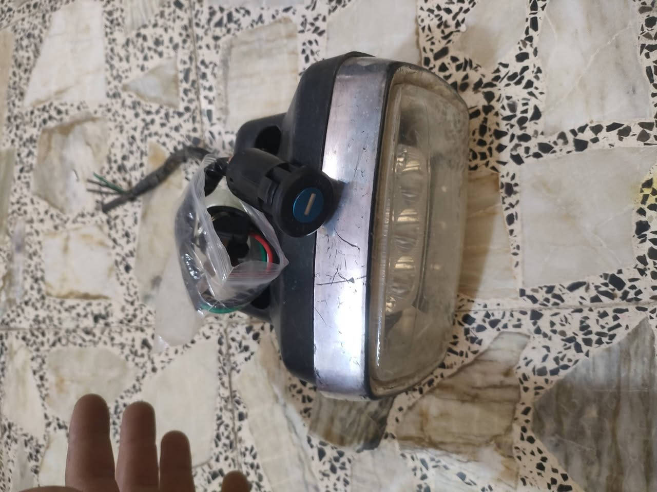 سلام عليكم شباب راسطه للبيع + لايت او جوزه كلهن غراض اربعه گير الي يريدهن يجي خاص او بيه خير او يدلل مكاني نجف


**إذا كنت صاحب هذا الإعلان وتريد حذفه لأي سبب، رجاءا أرسل رسالة إلى الدعم الفني**