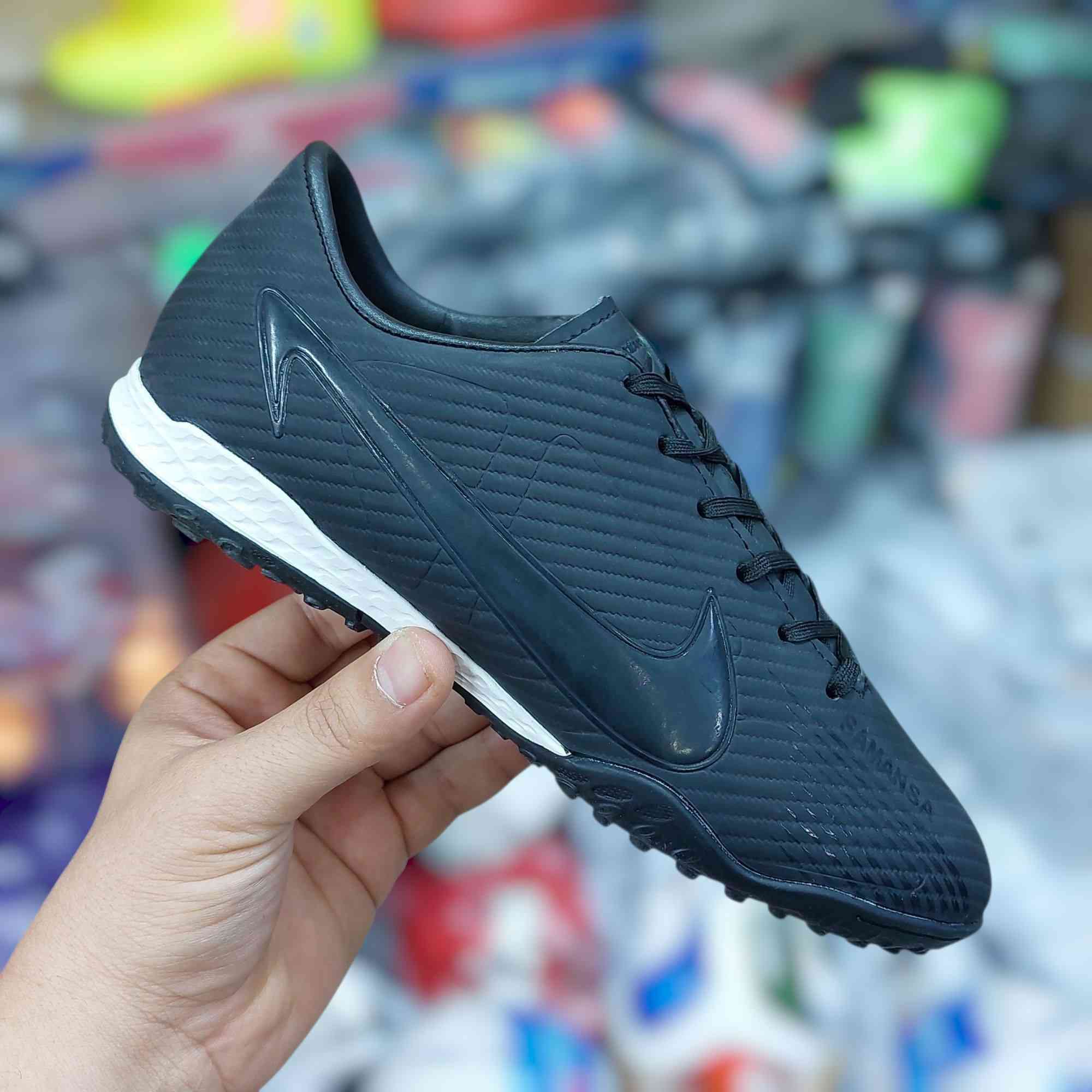 🔹#حذاء____كرة____قدم____ولادي____شبابي💯

▫#القياسات_28_29_30_31_32_33_34_35
#و36_37_38_39

🔸#العنوان__النجف_حي_الزهراء_قرب_مطعم_ثابت 
     *********** واتساب 📲 #تجهيزات_رياضيه

🔺#يوجد_توصيل_الى_جميع_اماكن_النجف_والمحافظات

           👑 تجهيزات قمر النجف الرياضية 👑
