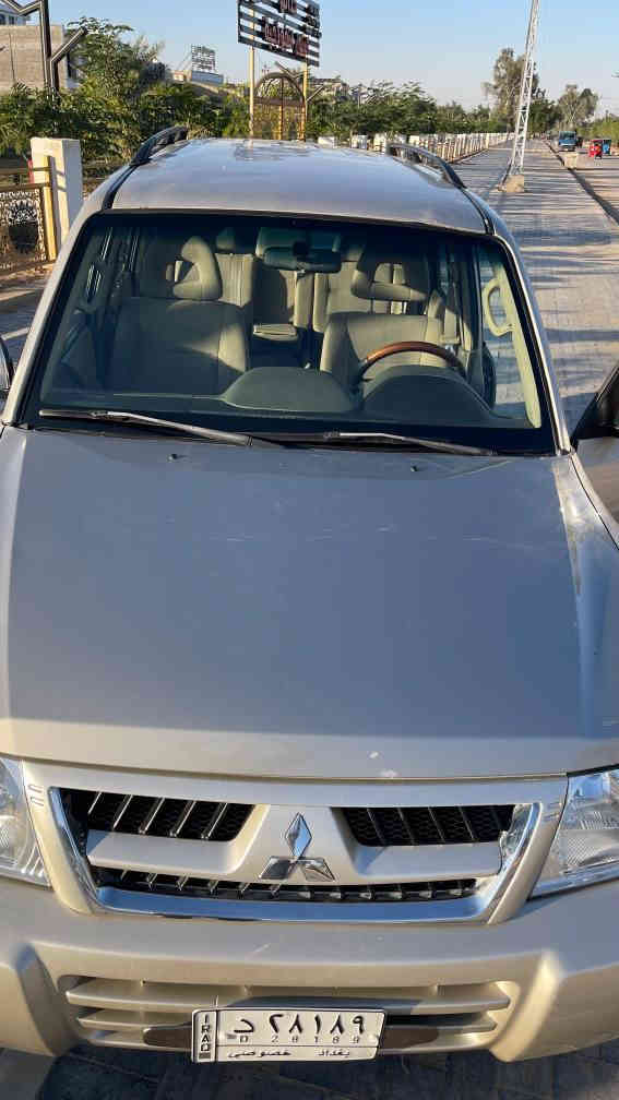 السلام عليكم 
للبيع باجيرو 2006خليجي 
كير محرك صدر تبريد بشرط 
سياره نضيفه مابيه نقص 
غرفته نضيفه 
بيه 5قطع صبغ ابيع احزام 
سياره مابيه مصرف اترايك وين متريد 
رقم بغداد بسمي 
السعر 88
*********** الرقم بي واتساب بغداد, العراق
