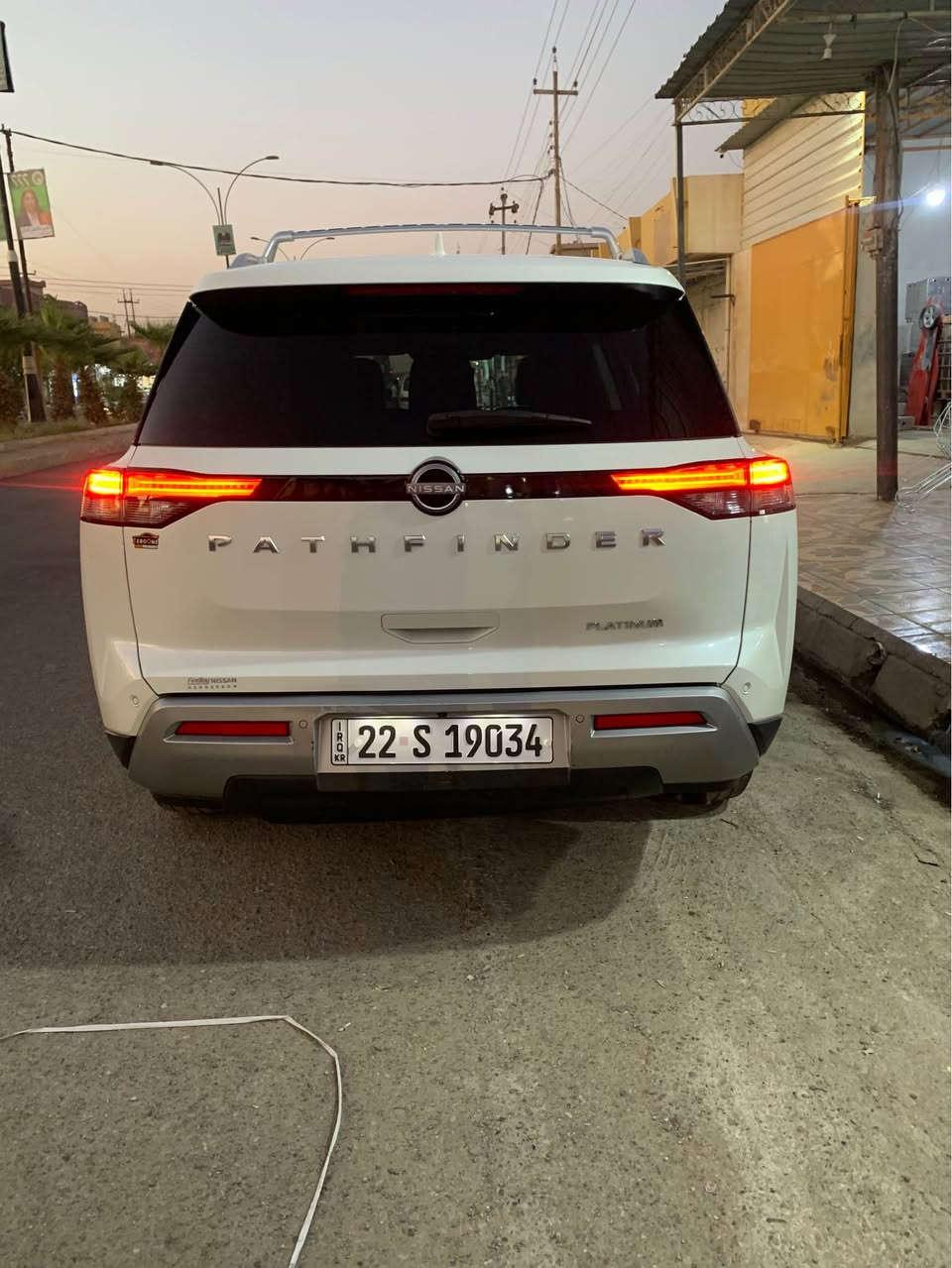 نيسان باتفاندر  
موديل 23
فول بلاتنيوم
ضرار بونيد بلدي مبدل وجاملخ سكن بي شبرين صبغ بدون شاصي 
سعر 295$ وبي مجال 
*********** دكوك, كركوك
