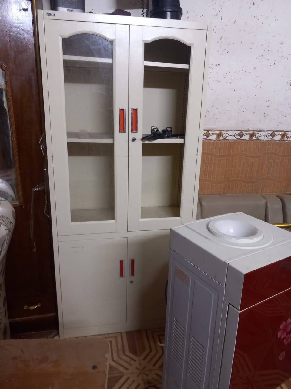 جربايه ٢٥
براد وغساله وكنفيره الوحده ب٦٠
ثلاجه ٩٠ 
جوكر حديد ٨٠ 
مكان ابو غريب


**إذا كنت صاحب هذا الإعلان وتريد حذفه لأي سبب، رجاءا أرسل رسالة إلى الدعم الفني**