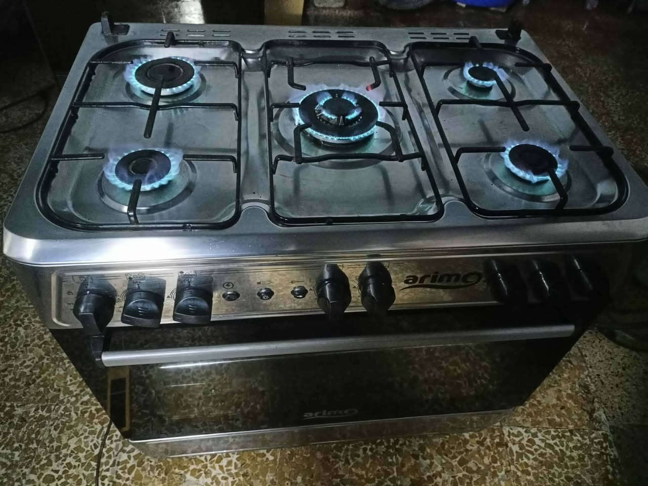 طباخ تركي نضام ممات فرن خطين أخو الجديد شغال كامل مقادح وكلوب ب 115 بيه مجال بسيط
عنوان موصل
حي القدس
التواصل على الخاص


**إذا كنت صاحب هذا الإعلان وتريد حذفه لأي سبب، رجاءا أرسل رسالة إلى الدعم الفني**