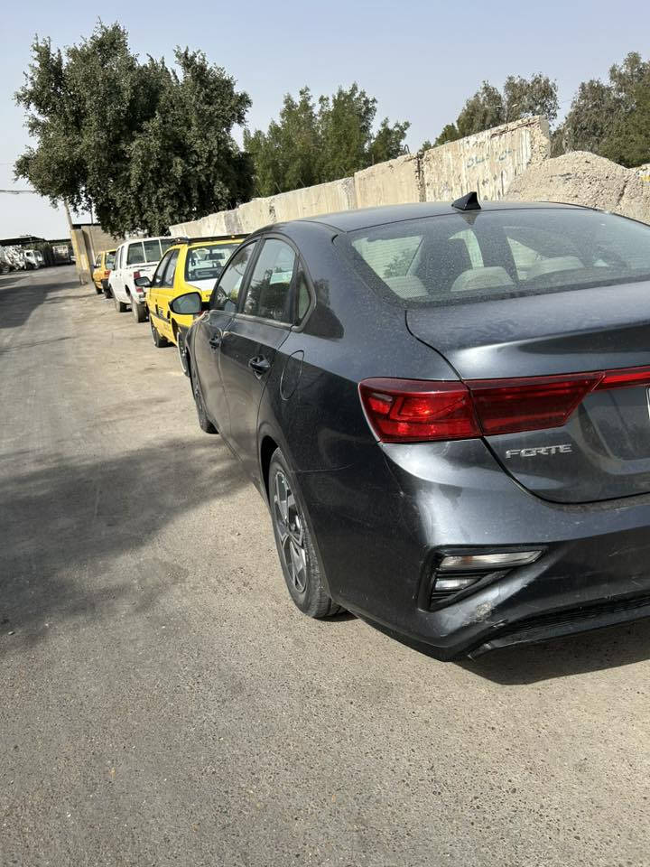 السلام عليكم كيا فورتي موديل 2020 رقم بغداد حادثه دعاميه اماميه فقط وهنا صار بيه صبغ بين البابتين قليل اثر طخه خفيفه سياره كير at سياره تبريد مكينه كير صدر كله جاهز بيه رصعه خفيفه بالقماره مال تحميل *********** مكانه البياع سعره 122
