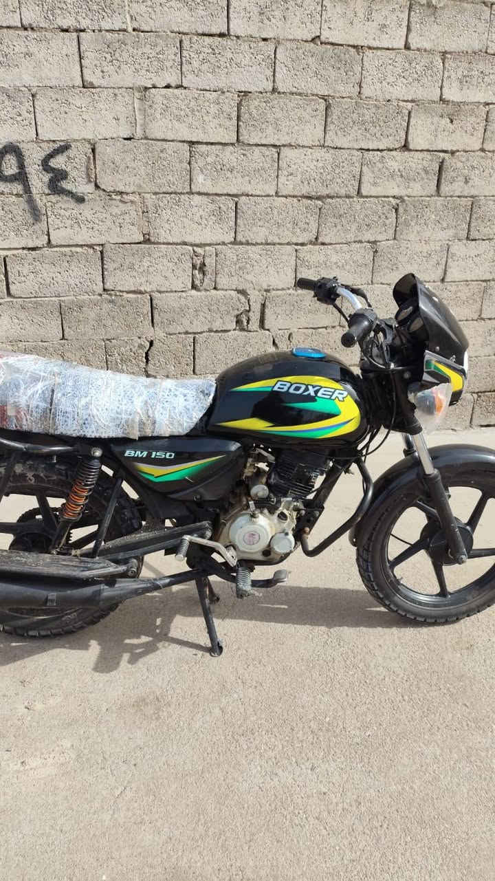 سلام عليكم دراجه بوكسر موديل 21اوراق صولي بس بيه خيط تبخير المكان بغداد جسر ديالى الجديد سعره 750وبيه مجال هذا رقمي***********
